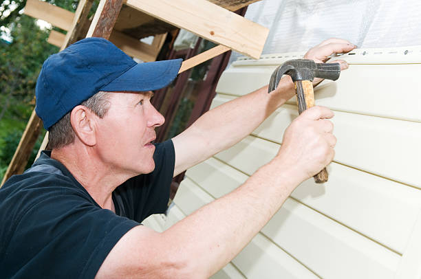 Best Attic Cleanout  in Presidio, TX